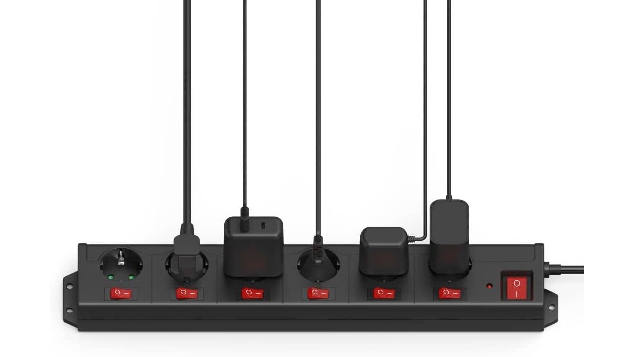 Hama Steckdosenleiste 6-fach XL schwarz, einzeln schaltbar mit Überspannungsschutz